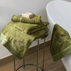 Carré Blanc Serviette de toilette coton et viscose de bambou Silvalys vert mousse| Serviettes De Toilette