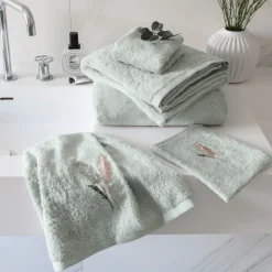 Carré Blanc Serviette de toilette coton et viscose de bambou Pampa II jade| Serviettes De Toilette